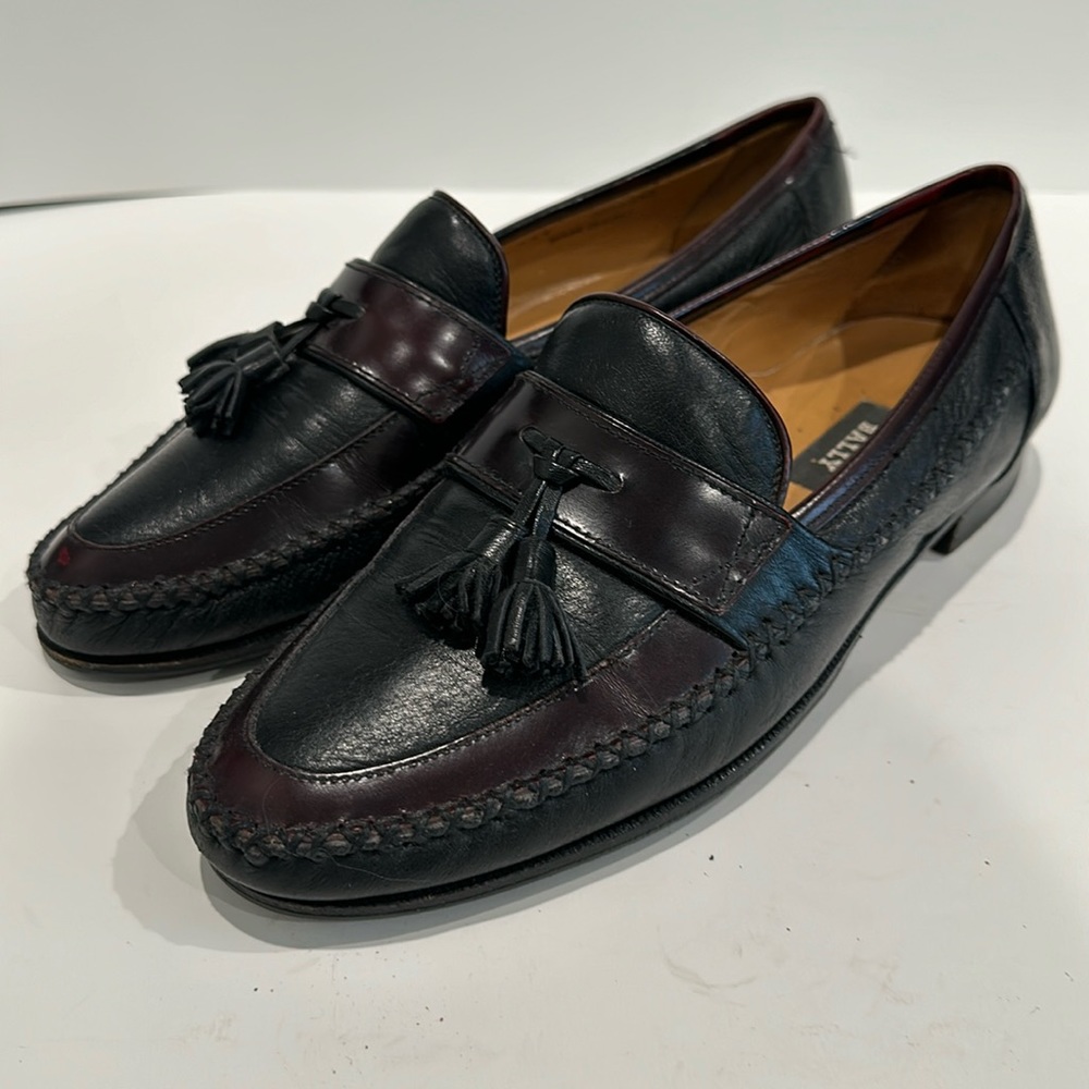 Vintage Ballly men’s dress leather loafers size US 8. Crafted in Italy.
